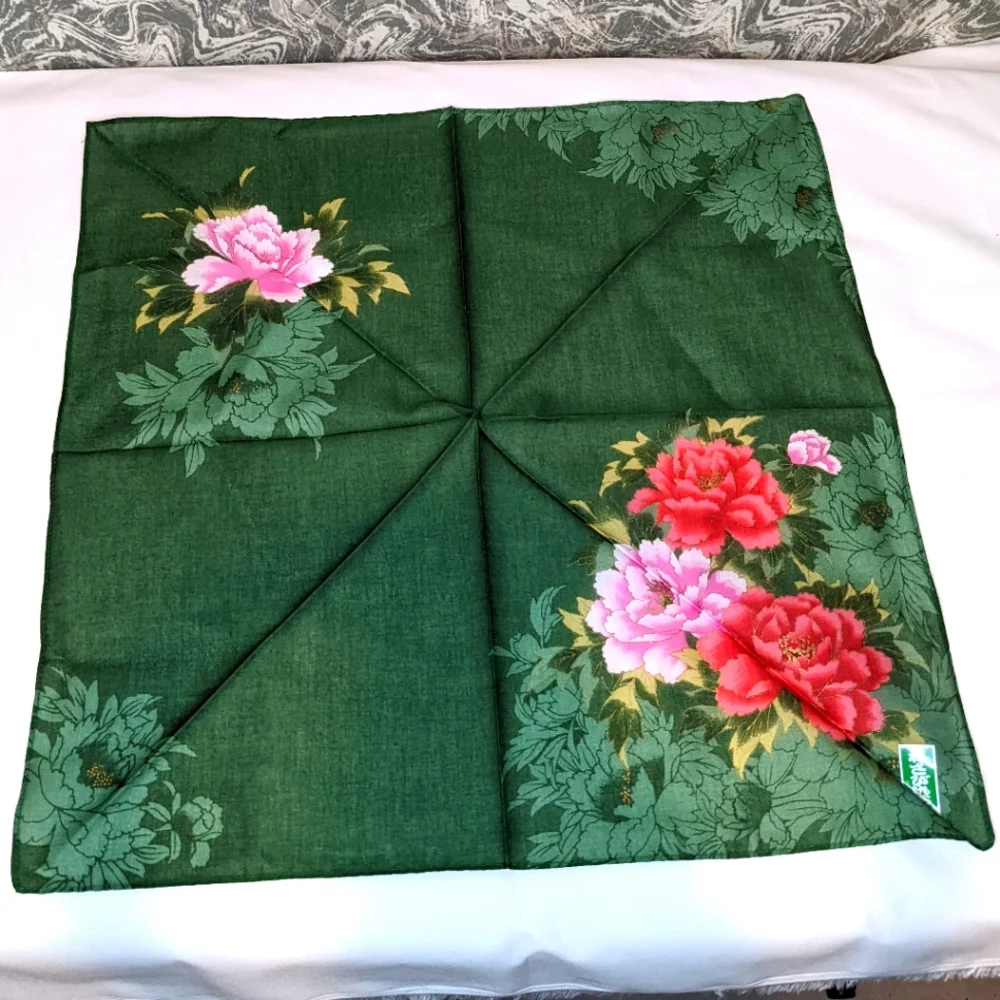 NWT Vintage Japanese Flower Handkerchief
